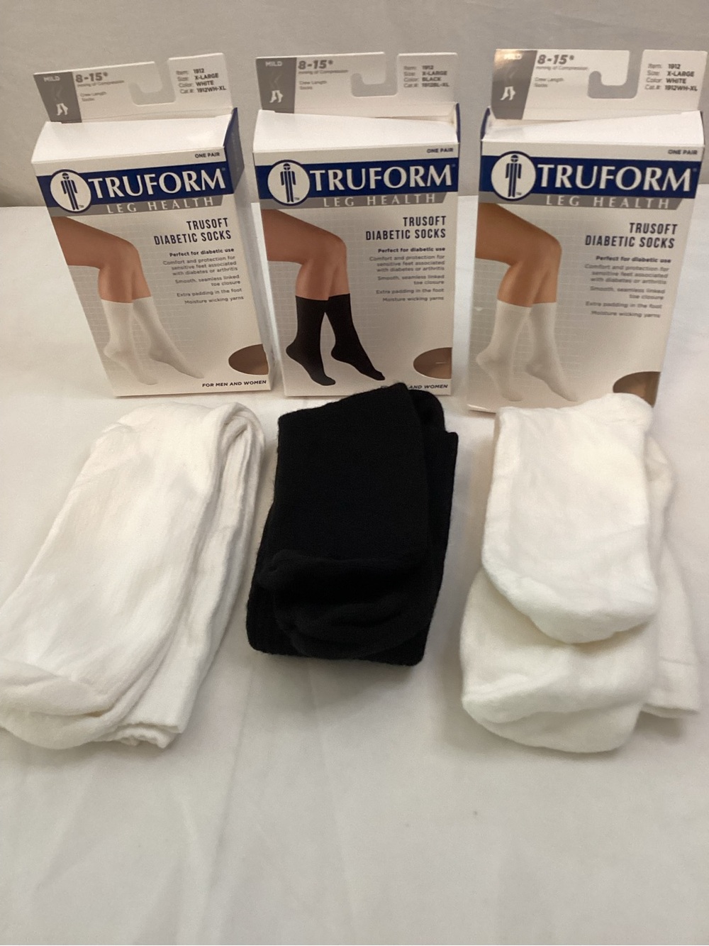 Truform Diabetic Socks - 2 White & 1 Black Unisex 8-15 mm/Hg NIB Mid Calf